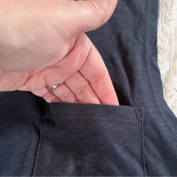 Vuori women’s navy sunset tank - Picture 3 of 9